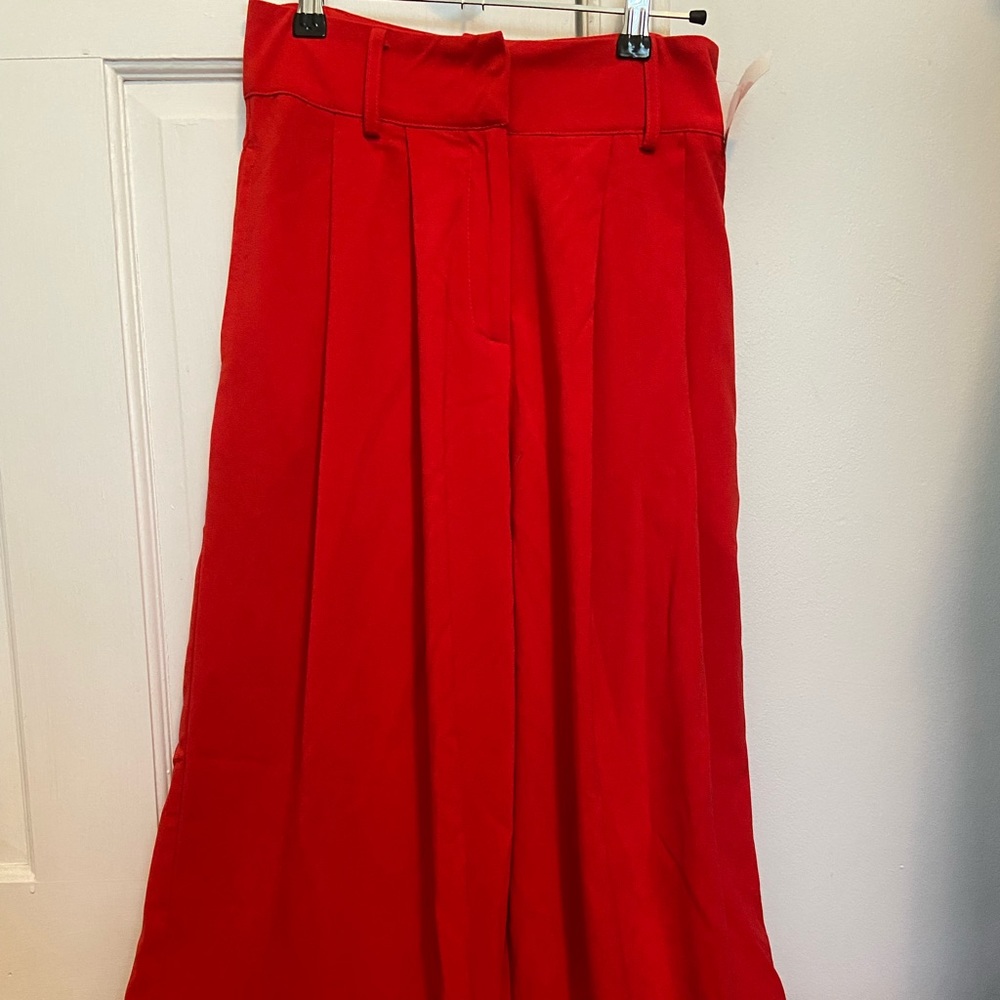 Vestique Flowy Wide-leg Pants